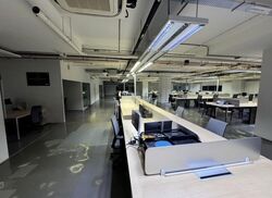 Gul Circle (D22), Warehouse #518426481